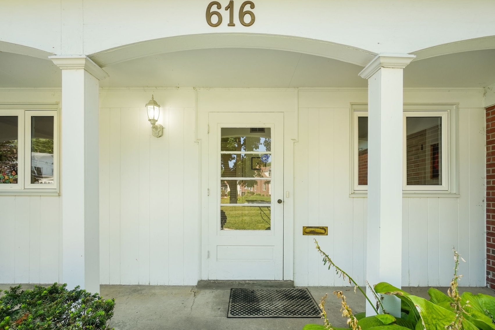 Image for MINIMUM BID AUCTION $499,000! 616 Manitou Dr