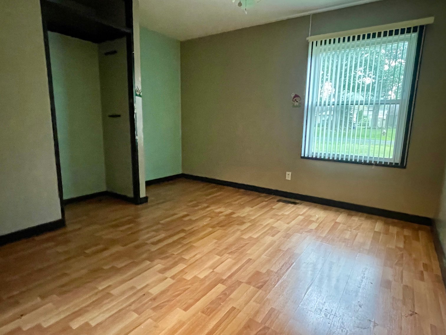 Image for MINIMUM BID AUCTION $89,000! 5263 Burgess Dr