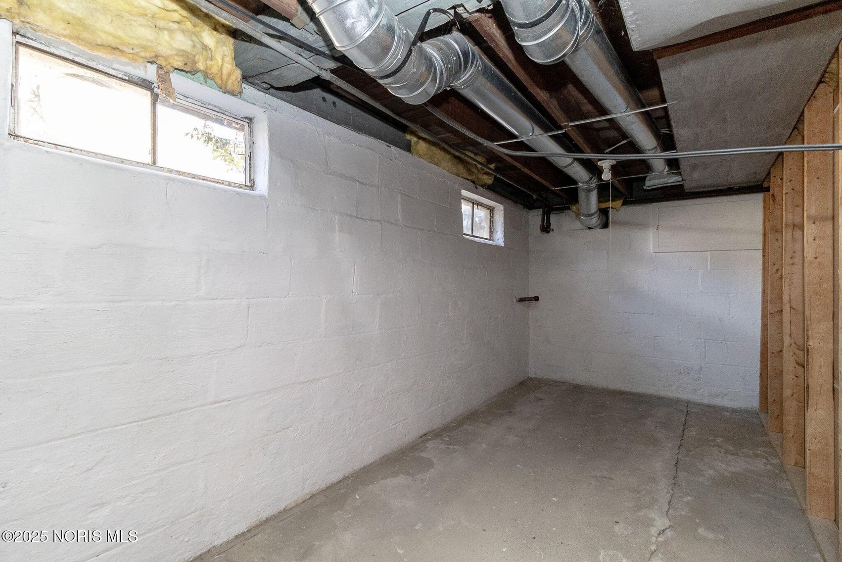 Image for MINIMUM BID AUCTION $139,000! 402 East Indiana