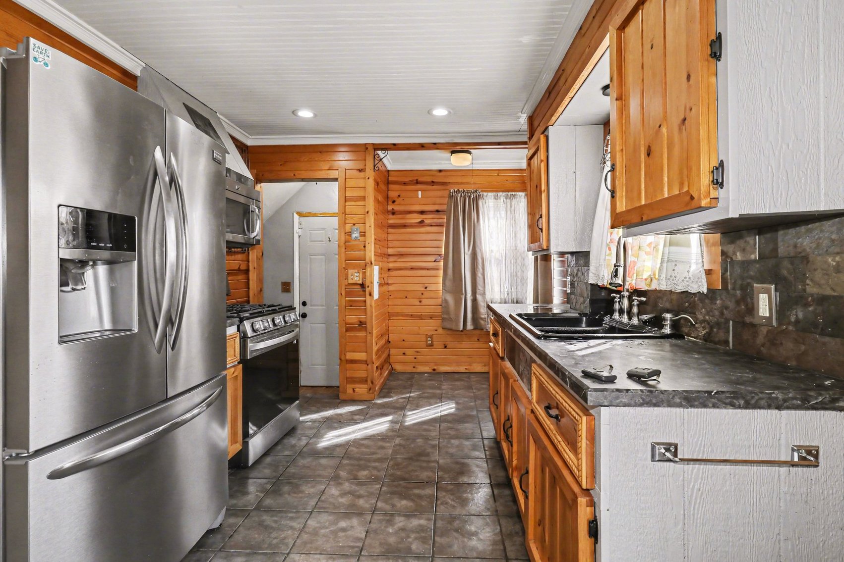 Image for MINIMUM BID AUCTION $39,000! 936 Atlantic Ave