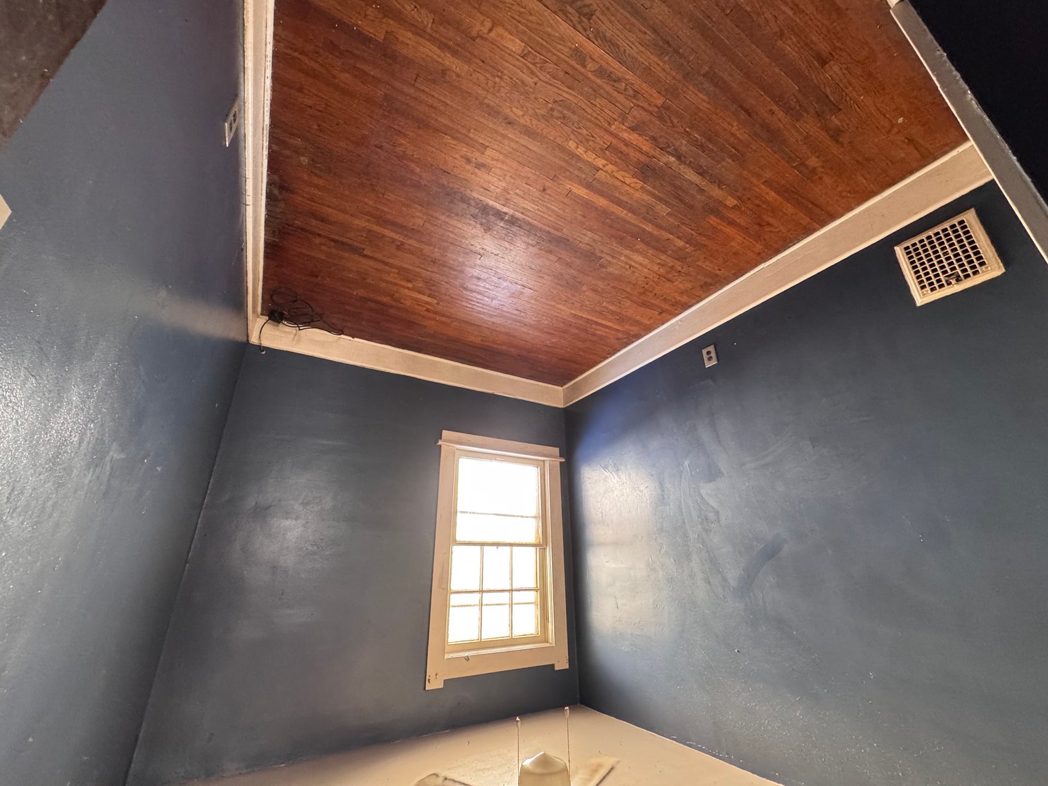 Image for MINIMUM BID AUCTION $49,000! 610 Dryden