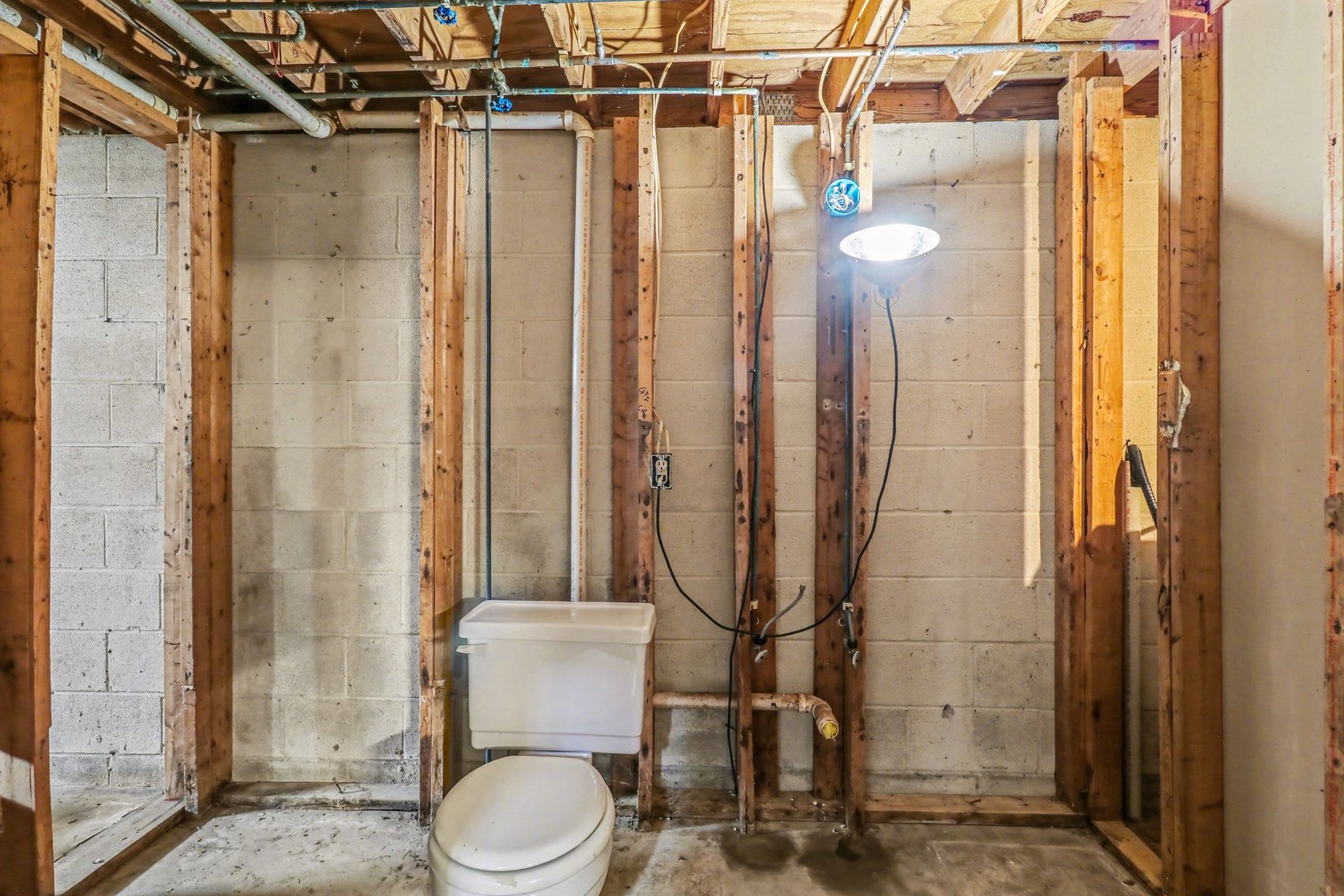 Image for MINIMUM BID AUCTION $99,000! 28899 Hille Dr