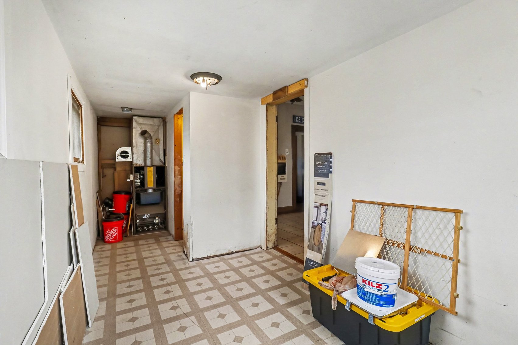 Image for MINIMUM BID AUCTION $39,000! 114 N Main st