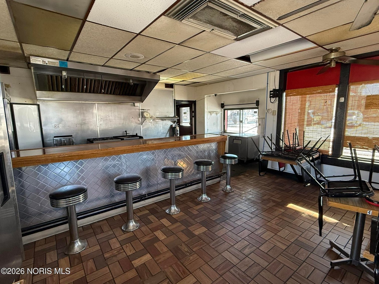 Image for MINIMUM BID AUCTION $90,000! 4820 Summit St