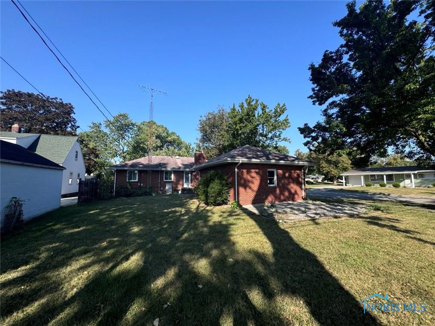 Image for MINIMUM BID AUCTION $89,000! 1174 Elco ave