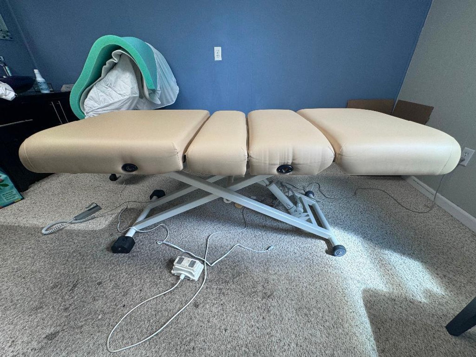 Image for SALON EQUIPMENT AND IKEA FURNITURE ONLINE ONLY AUCTION