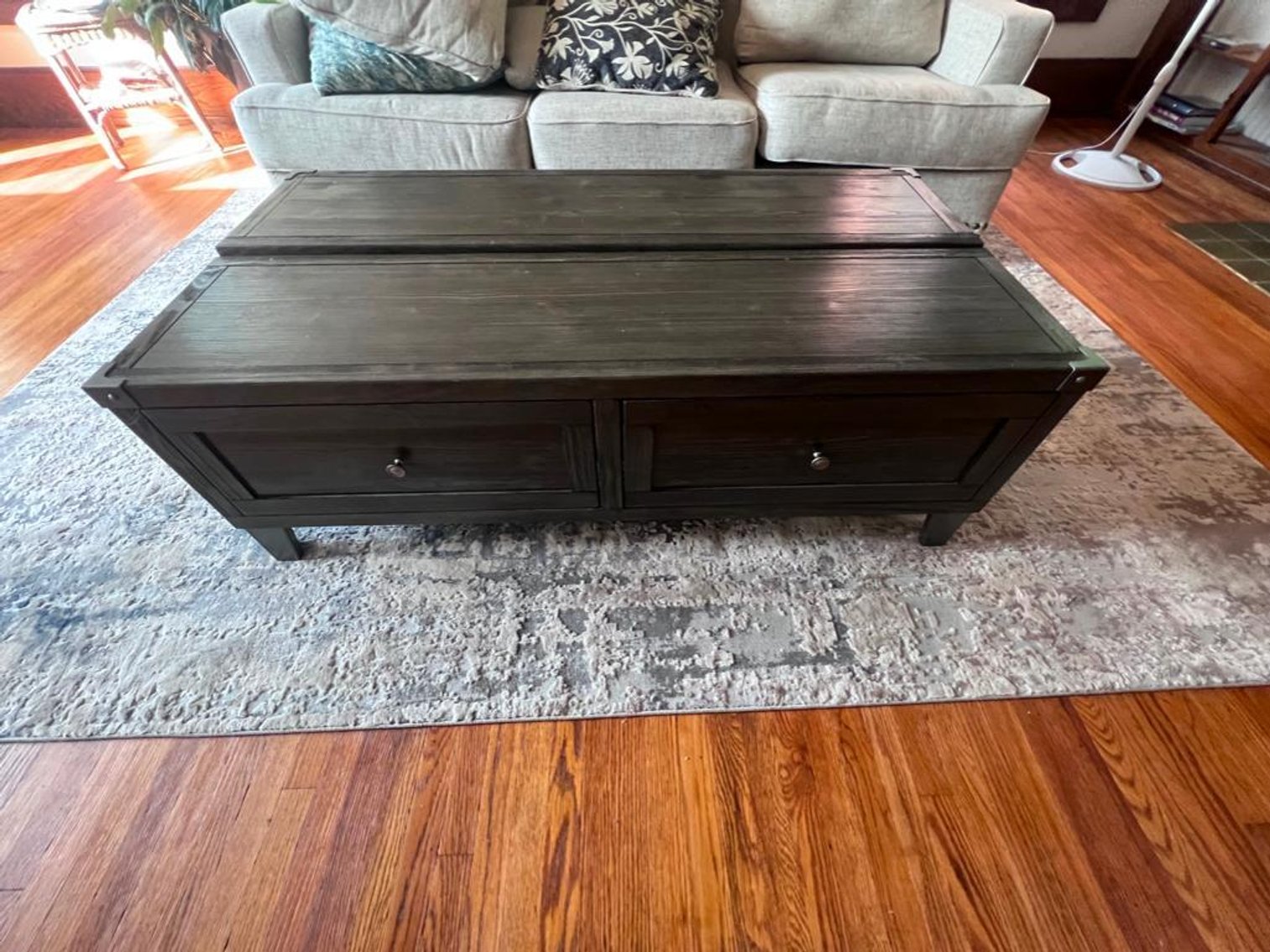 Image for HIGH END FURNITURE ONLINE ONLY AUCTION