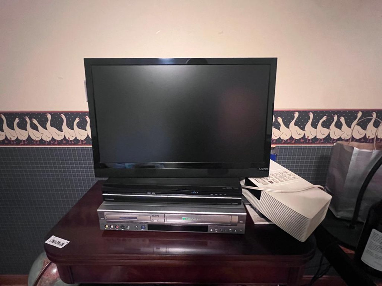 Image for HOUSEHOLD ITEMS ONLINE ONLY AUCTION