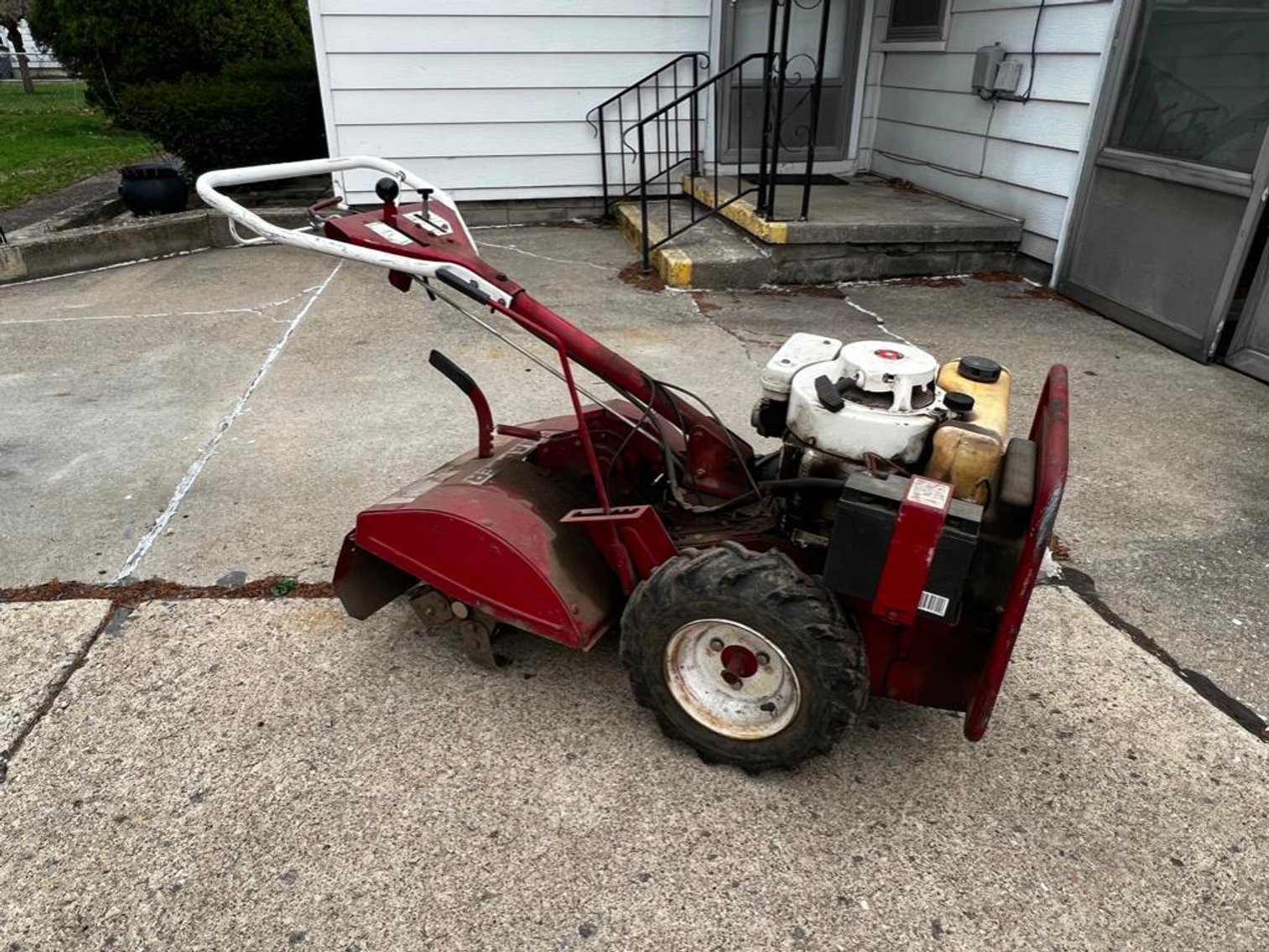 Image for MOWER, TOOLS AND MORE! ONLINE ONLY CONTENTS AUCTION!