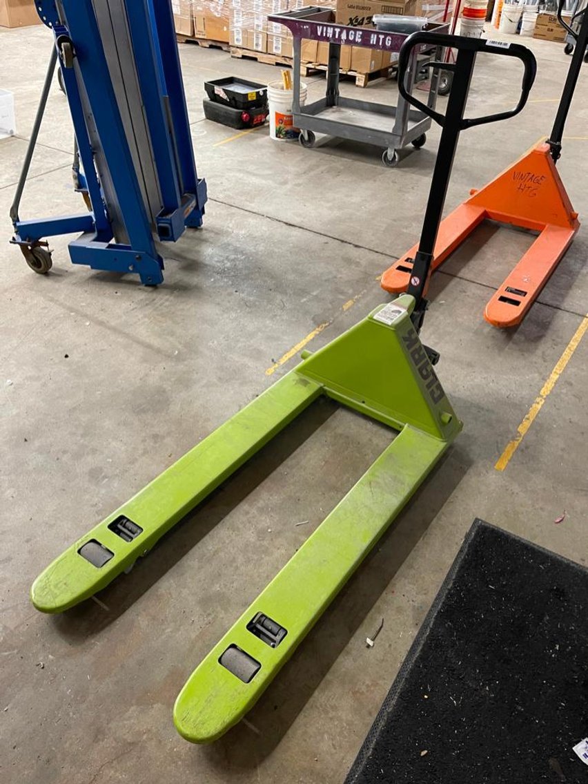 Image for VINTAGE HEATING & AIR BUSINESS LIQUIDATION ONLINE ONLY AUCTION! DAY ONE!