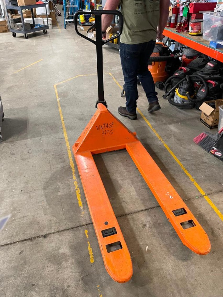 Image for VINTAGE HEATING & AIR BUSINESS LIQUIDATION ONLINE ONLY AUCTION! DAY ONE!