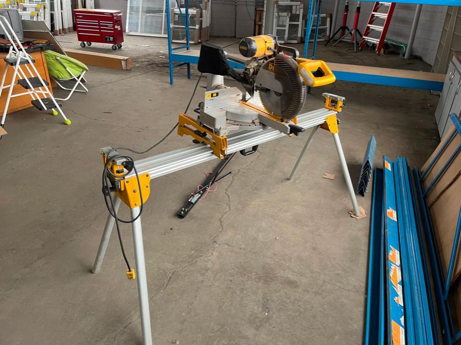 Image for NAVIGATOR, TRAILER, TOOLS AND MORE! ONLINE ONLY AUCTION!