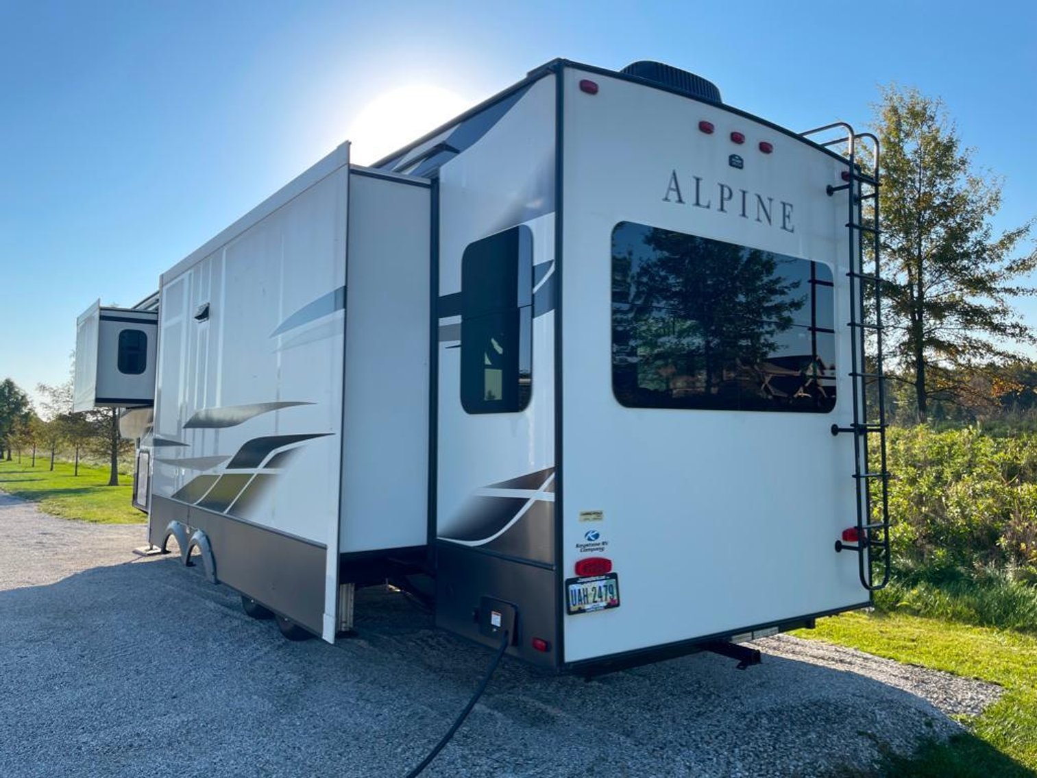 Image for 2021 Keystone Alpine 3650 RL Fifth Wheel!! ONLINE ONLY AUCTION!
