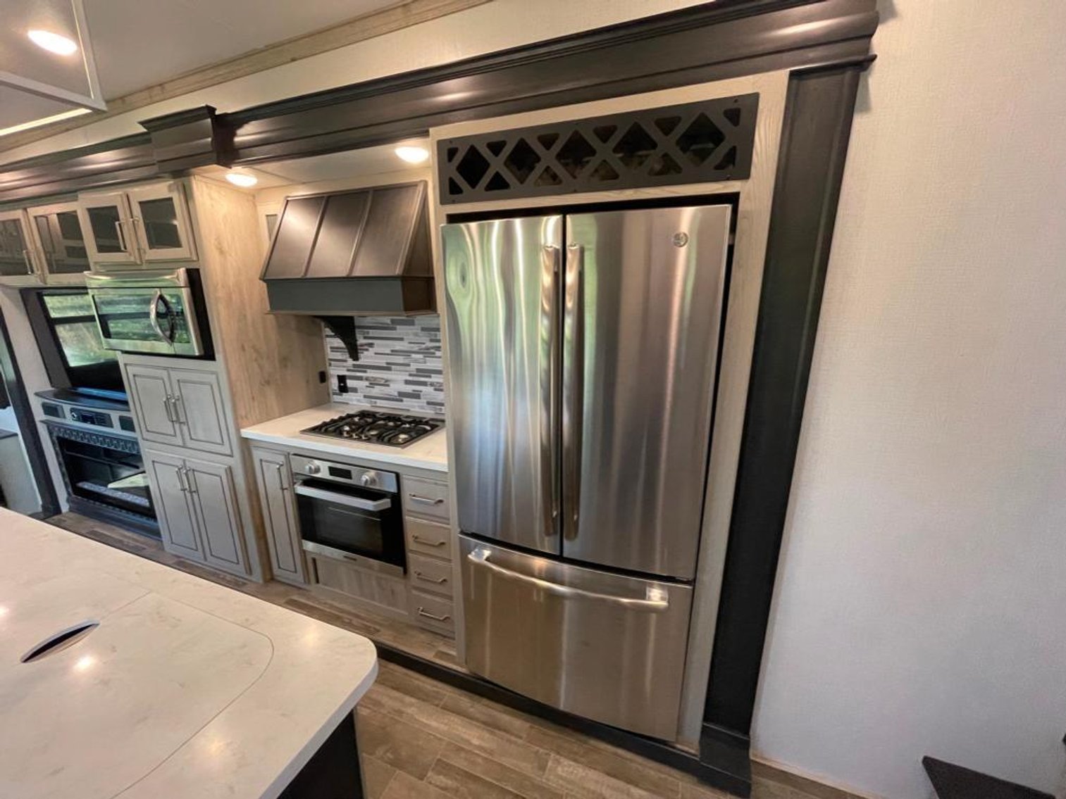 Image for 2021 Keystone Alpine 3650 RL Fifth Wheel!! ONLINE ONLY AUCTION!