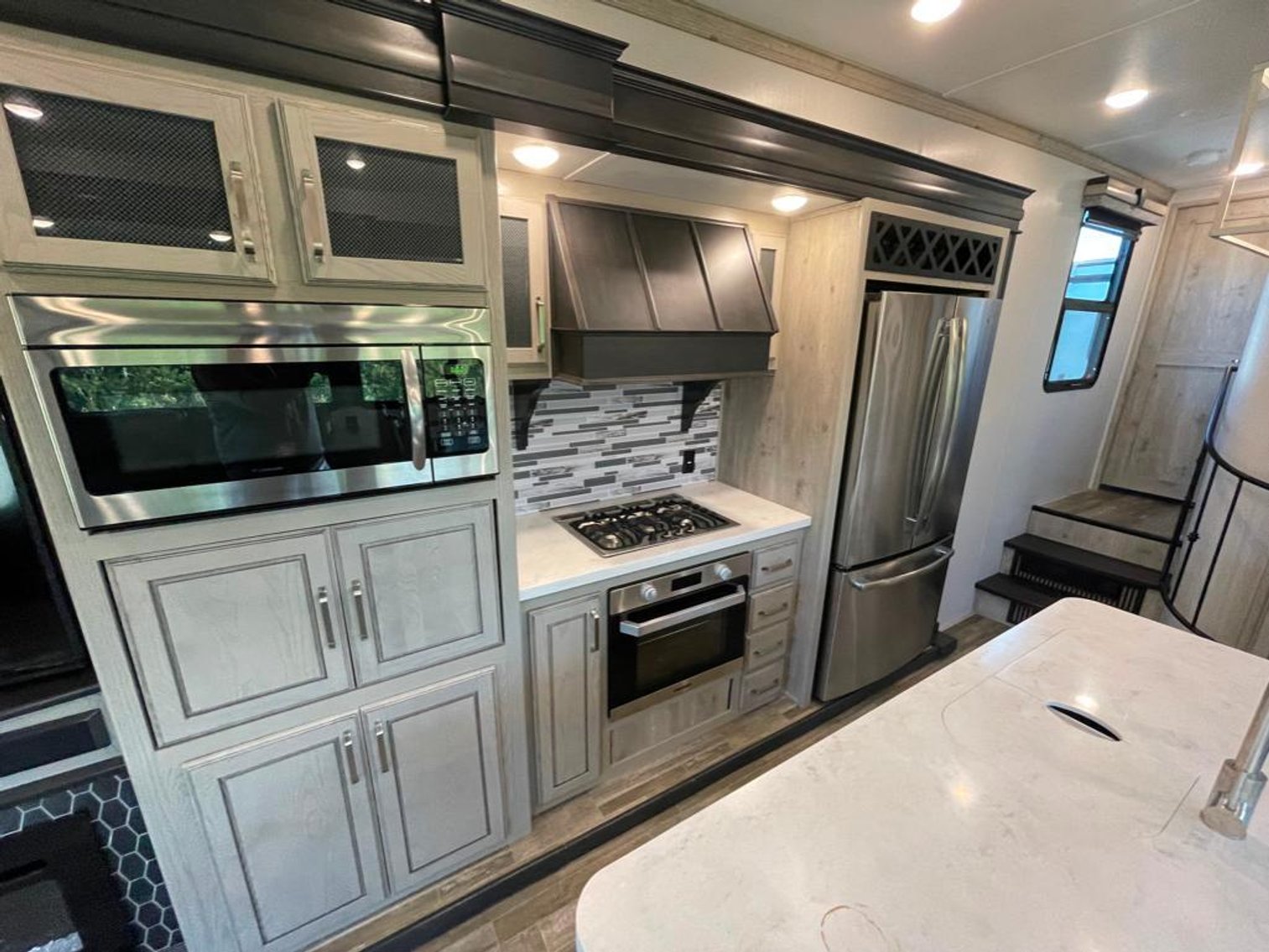 Image for 2021 Keystone Alpine 3650 RL Fifth Wheel!! ONLINE ONLY AUCTION!