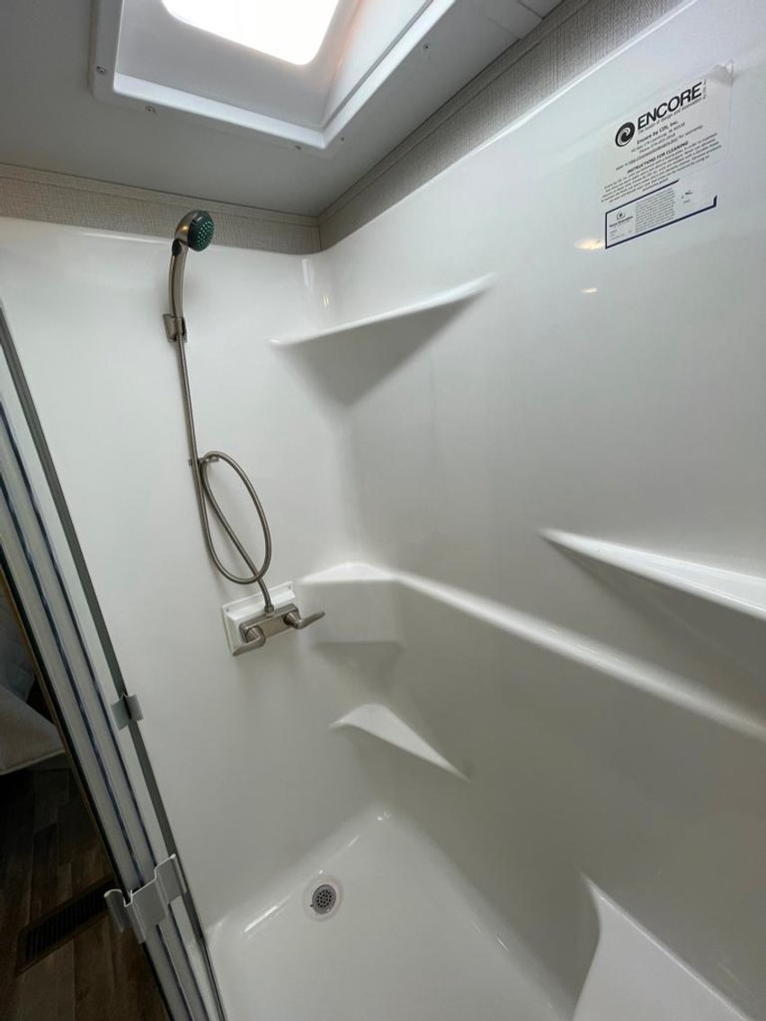 Image for 2021 Keystone Alpine 3650 RL Fifth Wheel!! ONLINE ONLY AUCTION!