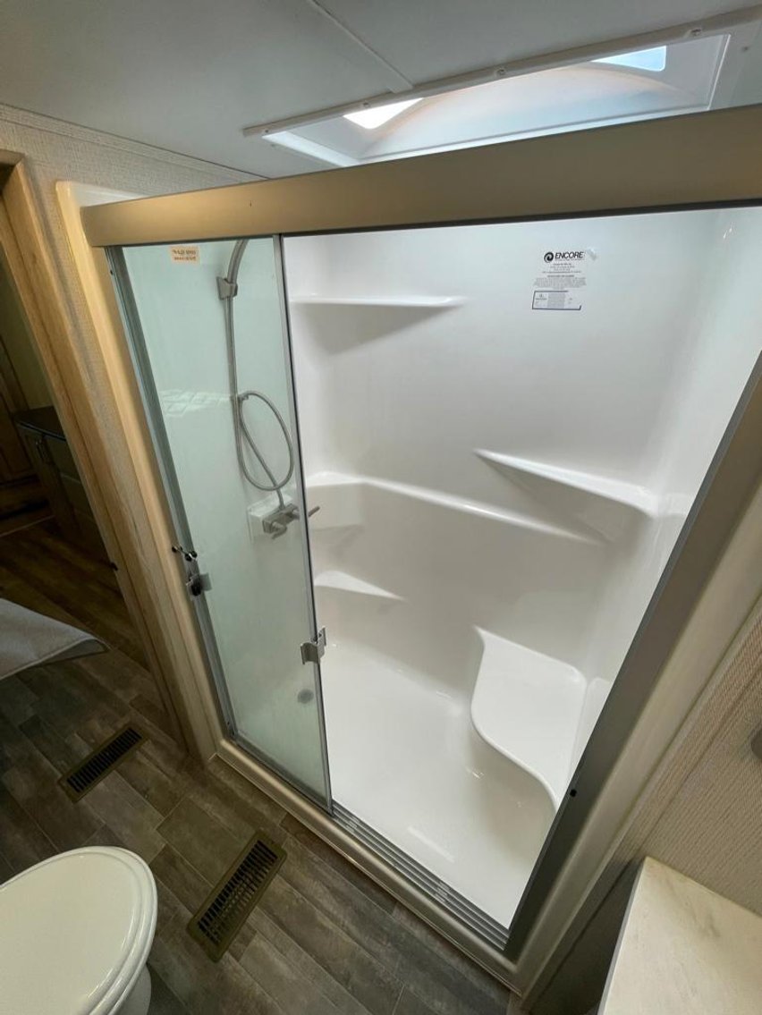 Image for 2021 Keystone Alpine 3650 RL Fifth Wheel!! ONLINE ONLY AUCTION!