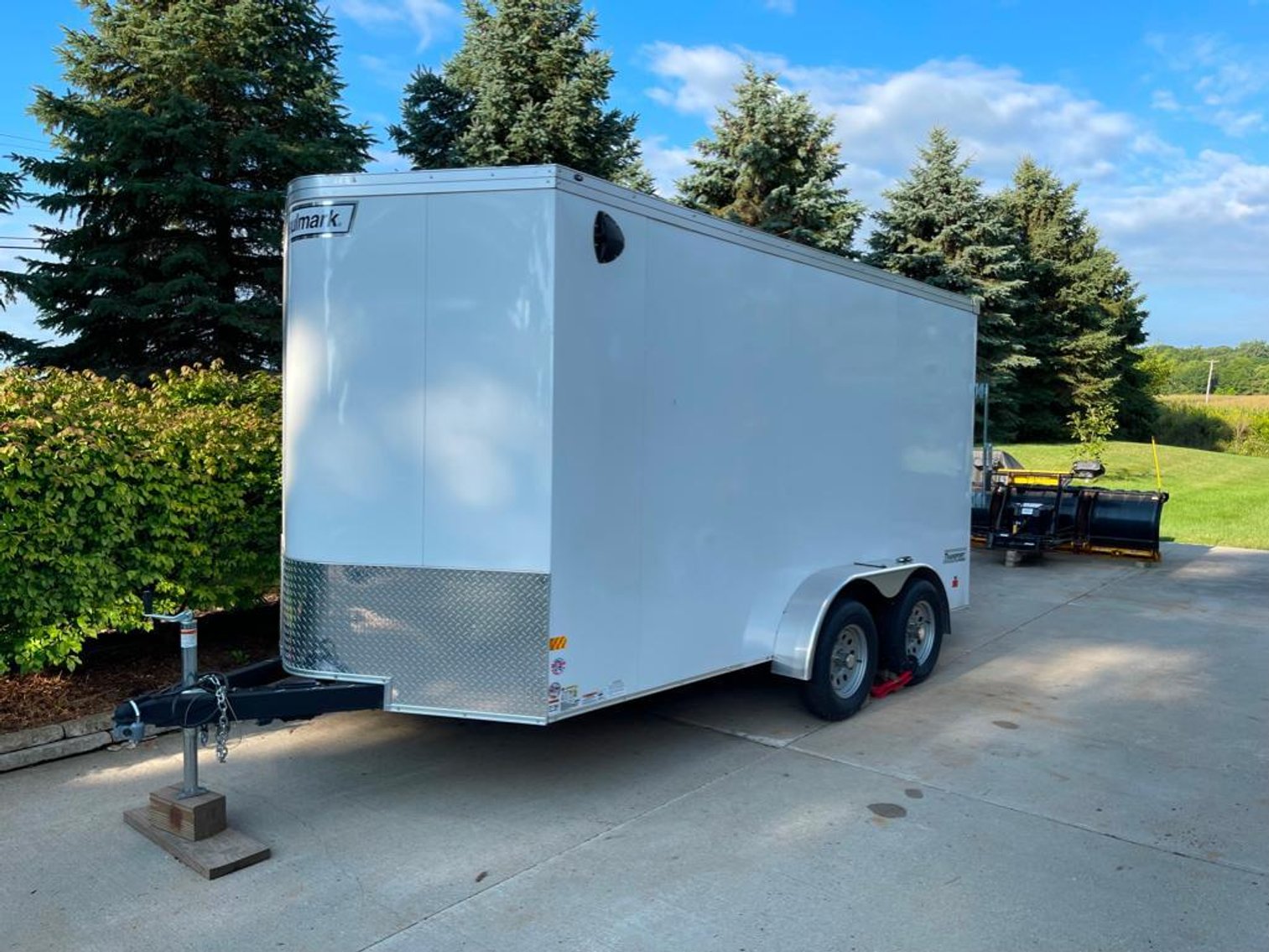 Image for ONLINE ONLY AUCTION! F-250 SUPERDUTY WORK TRUCK AND 14 FOOT ENCLOSED TRAILER!