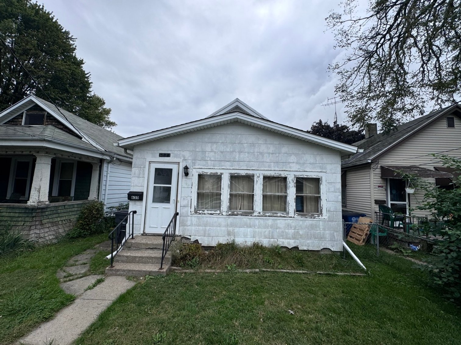 Image for MINIMUM BID AUCTION $12,000! 635 Plymouth St