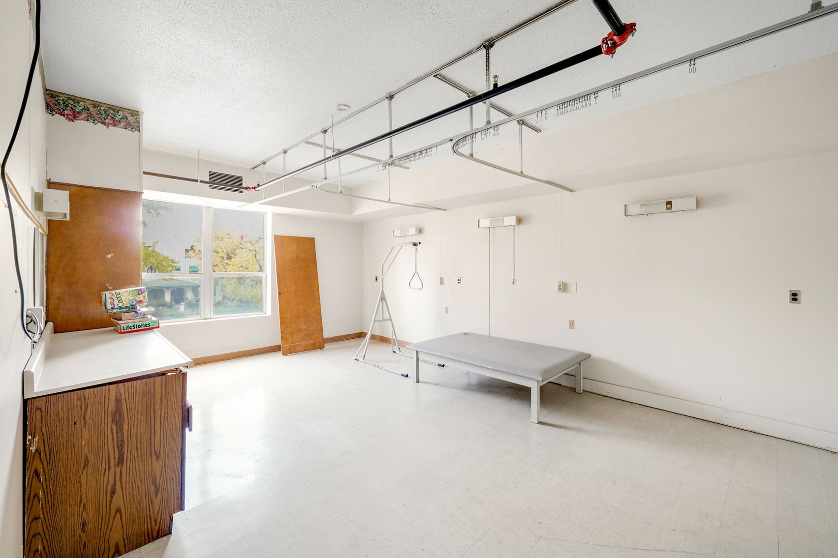 Image for MINIMUM BID AUCTION $199,000! 2051 Collingwood