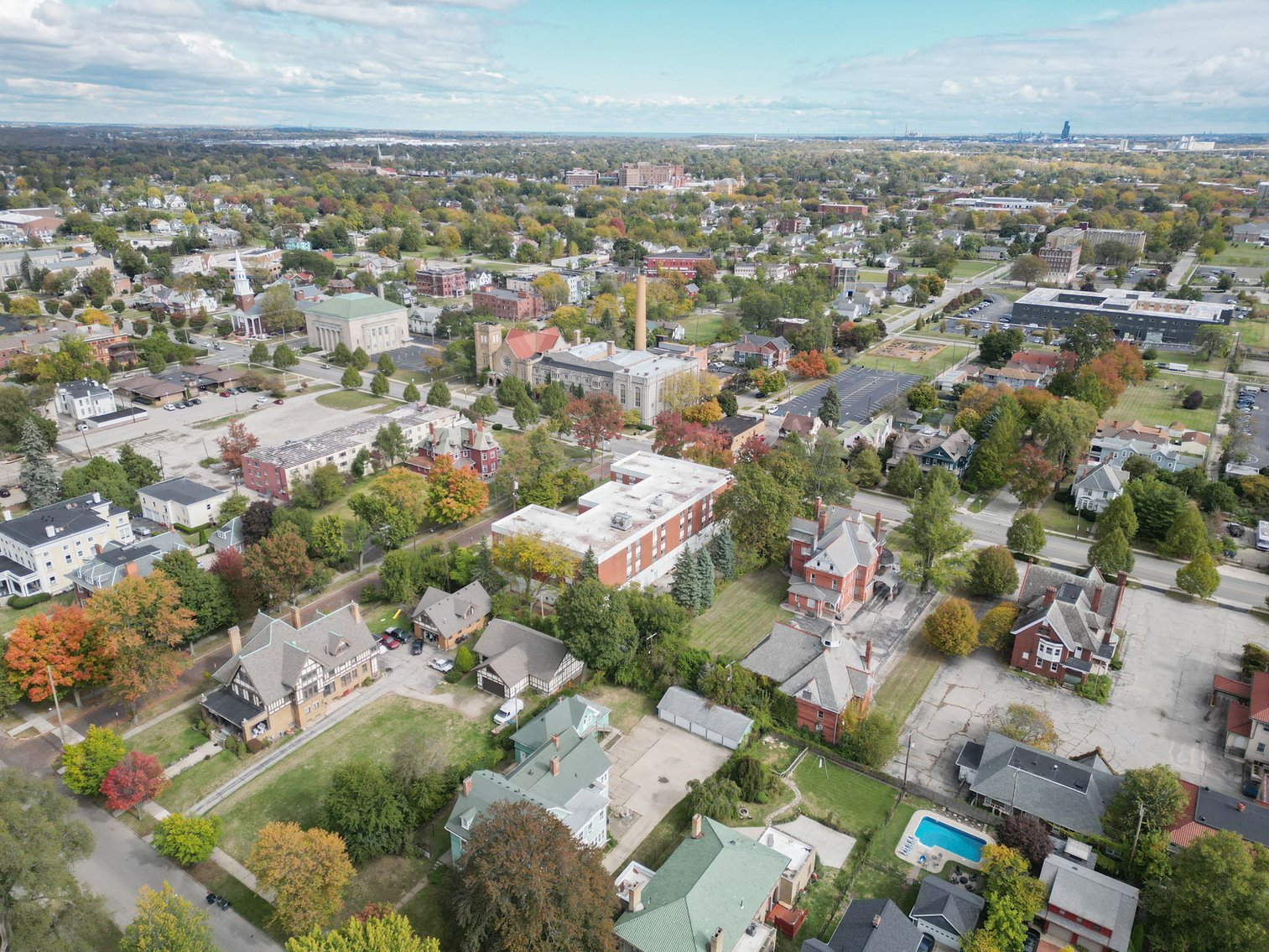 Image for MINIMUM BID AUCTION $199,000! 2051 Collingwood