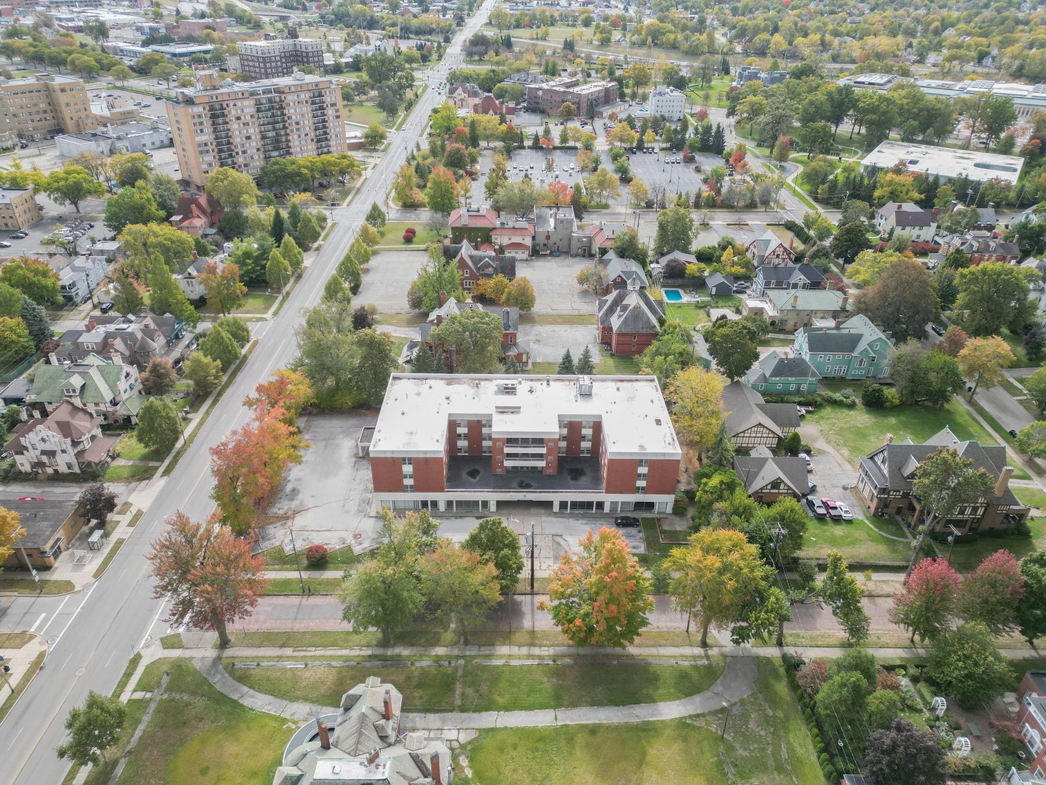 Image for MINIMUM BID AUCTION $199,000! 2051 Collingwood