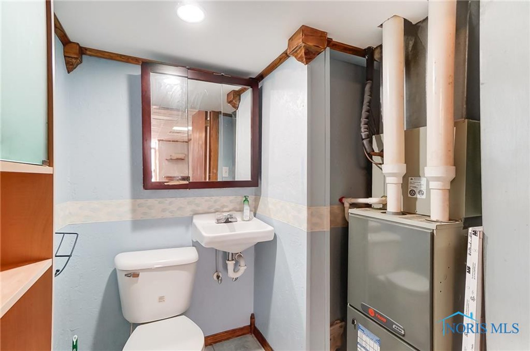 Image for MINIMUM BID AUCTION $99,000! 121 N Fulton St