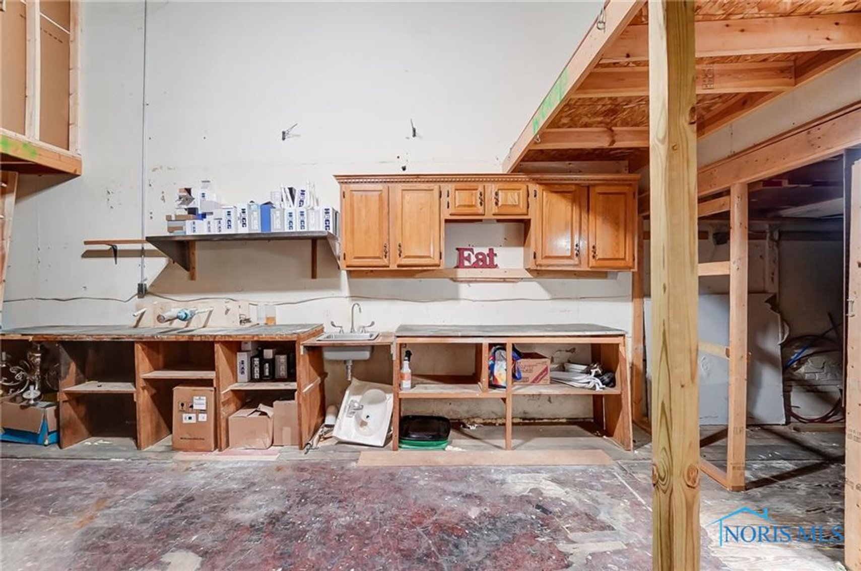 Image for MINIMUM BID AUCTION $99,000! 121 N Fulton St