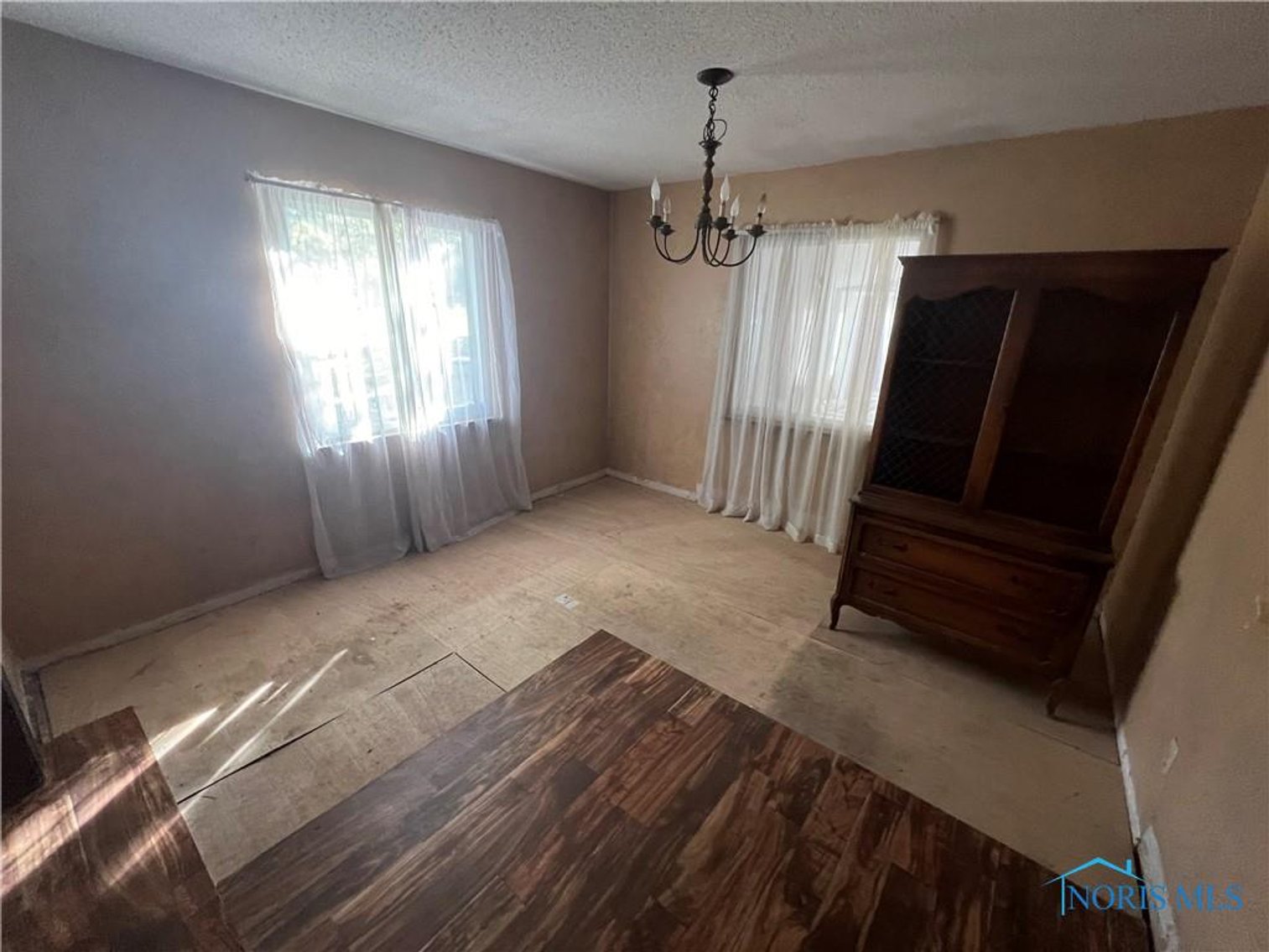 Image for MINIMUM BID AUCTION $99,000! 5917 Roan Rd