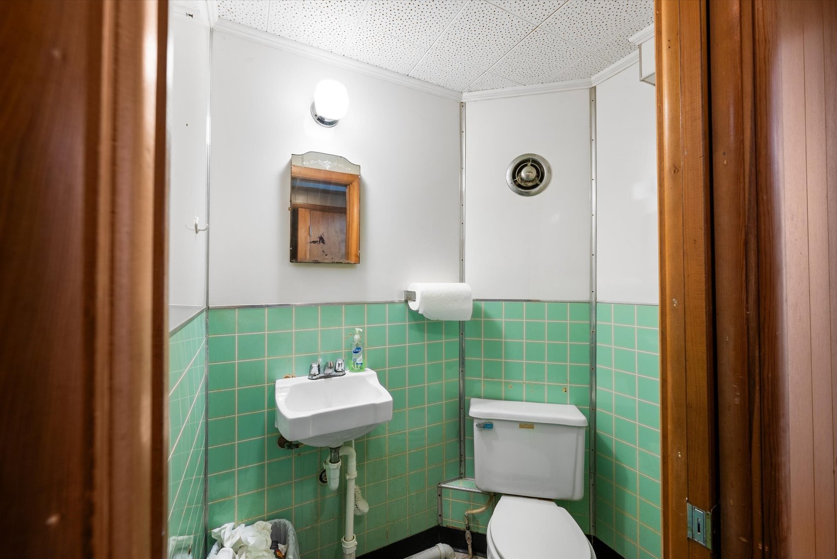 Image for MINIMUM BID AUCTION $170,000! 111 East St.