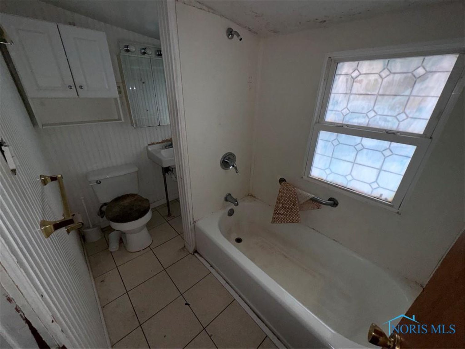 Image for MINIMUM BID AUCTION $70,000! 2227 Rood St