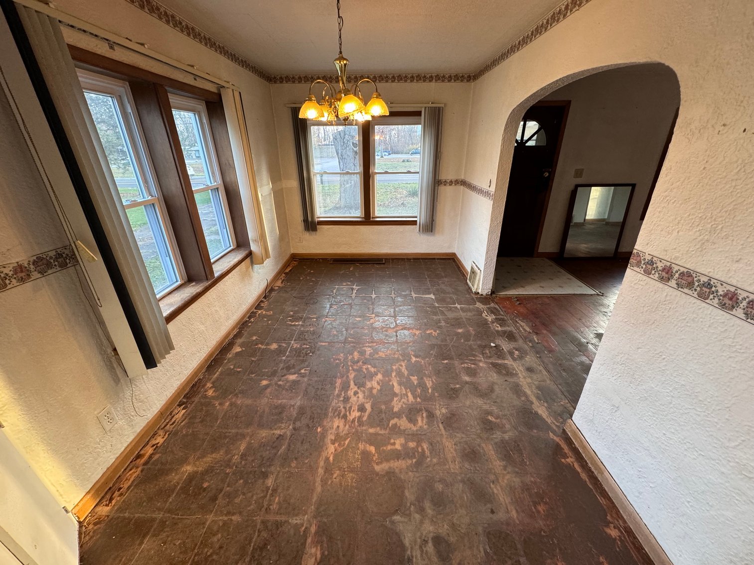 Image for MINIMUM BID AUCTION $79,000! 1202 Smith Rd