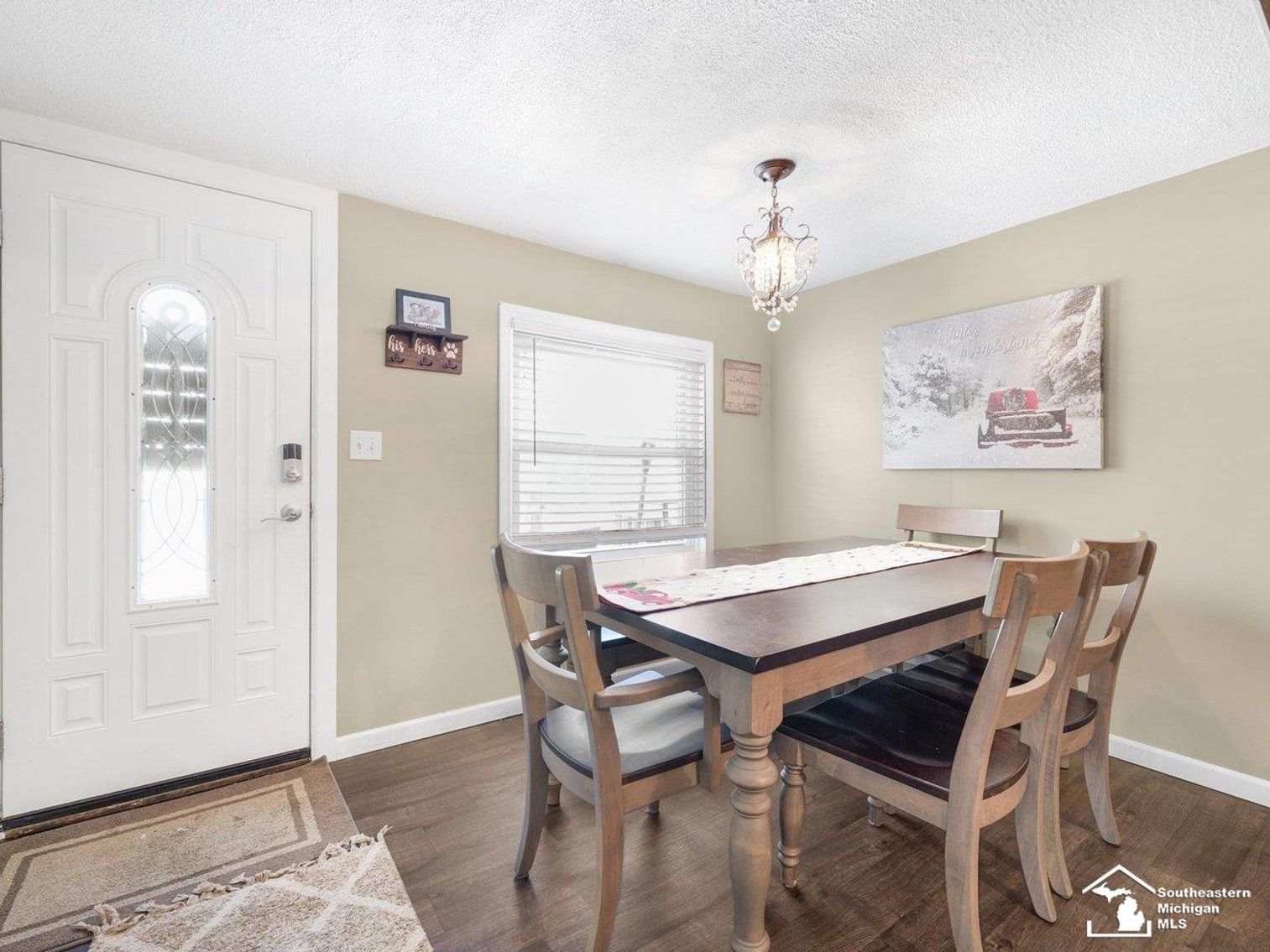 Image for MINIMUM BID AUCTION $89,000! 3362 5th Street