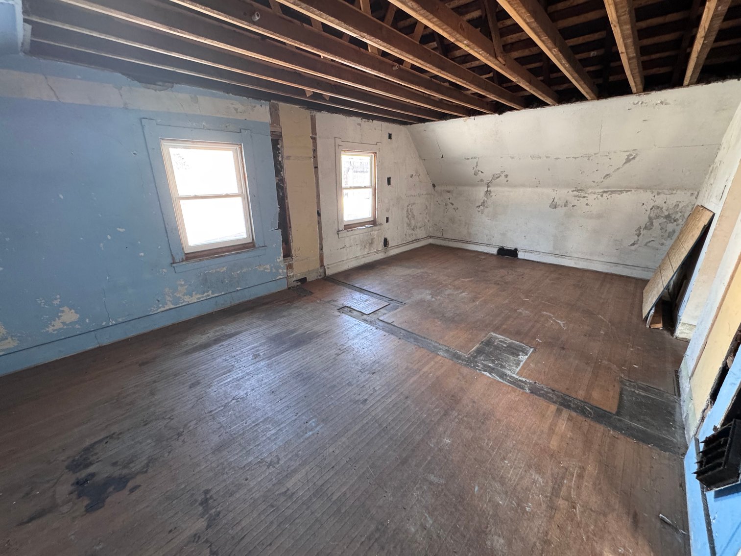 Image for MINIMUM BID AUCTION $39,000! 2932 Lagrange St