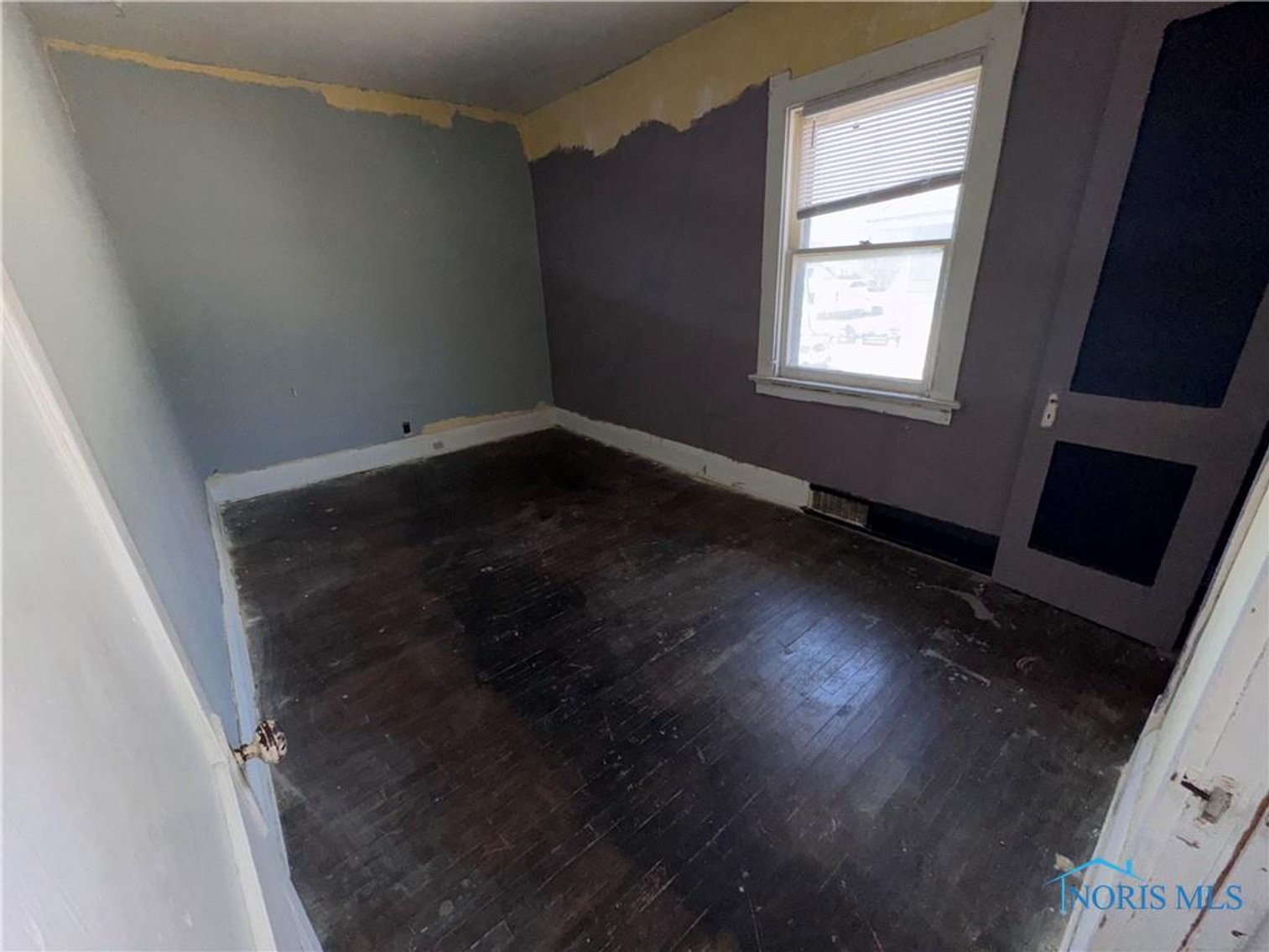 Image for MINIMUM BID AUCTION $49,000! 1327 W. Sylvania Ave