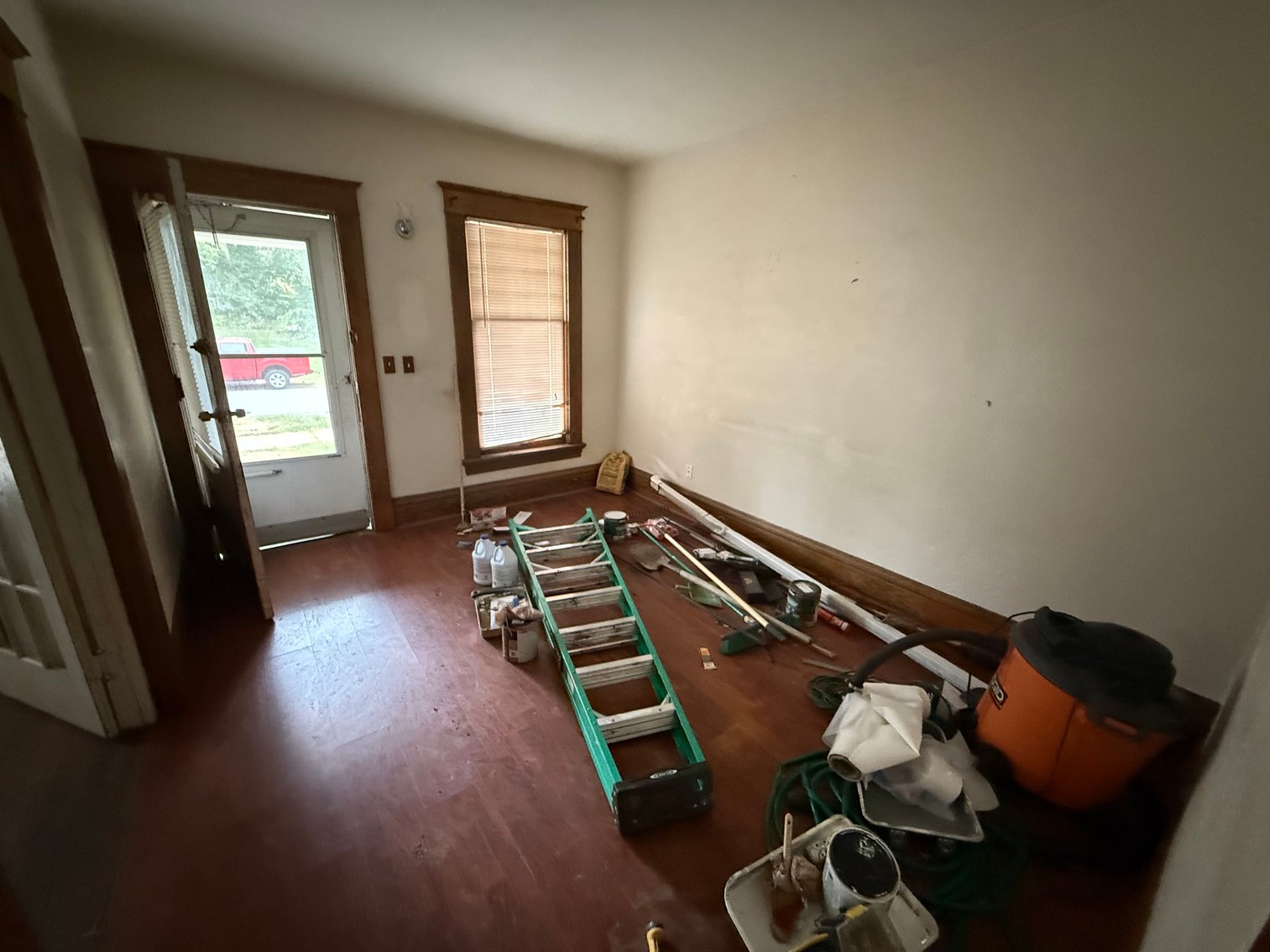 Image for MINIMUM BID AUCTION $50,000! 2369 Lawrence Ave