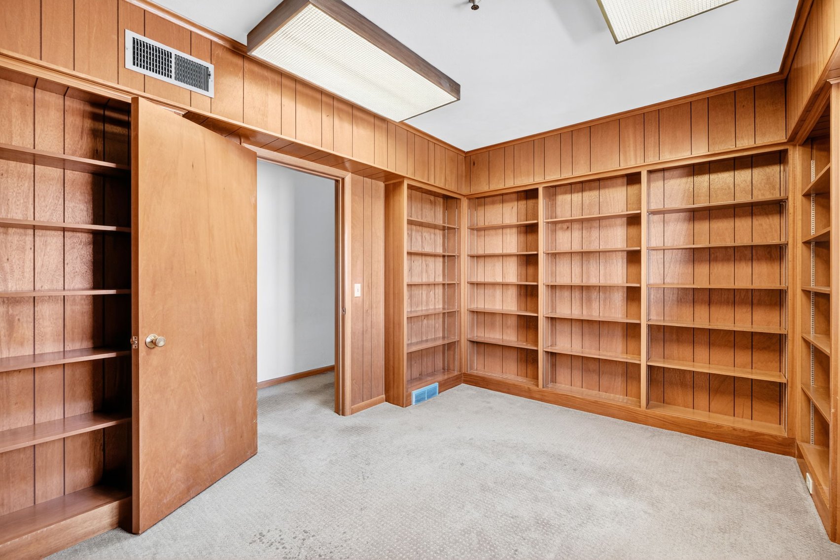 Image for MINIMUM BID AUCTION $59,000! 617 Miami St