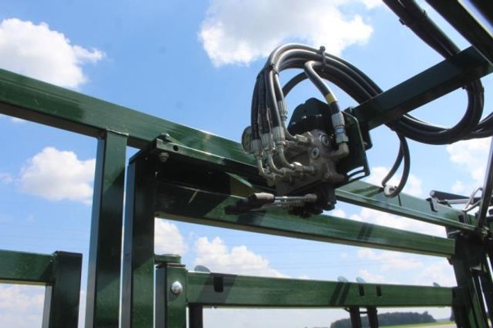 Image for Arrowquip 1040LV Q-Power Hyd Chute w/ Vet Cage