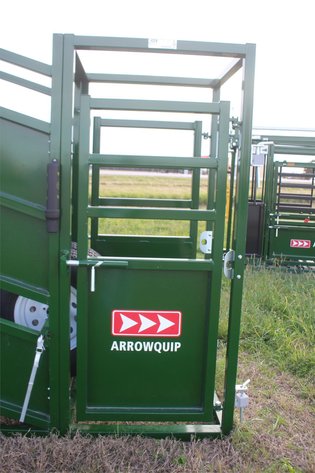 Image for Arrowquip Adjustable Loading Ramp w/ Vet Cage