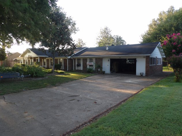 Image for Real Estate of Clarence and Agnes Davis