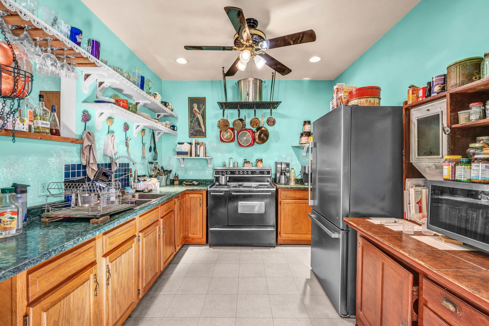 Image for 6050 SF Mixed-Use Retail / 2BR Apartment