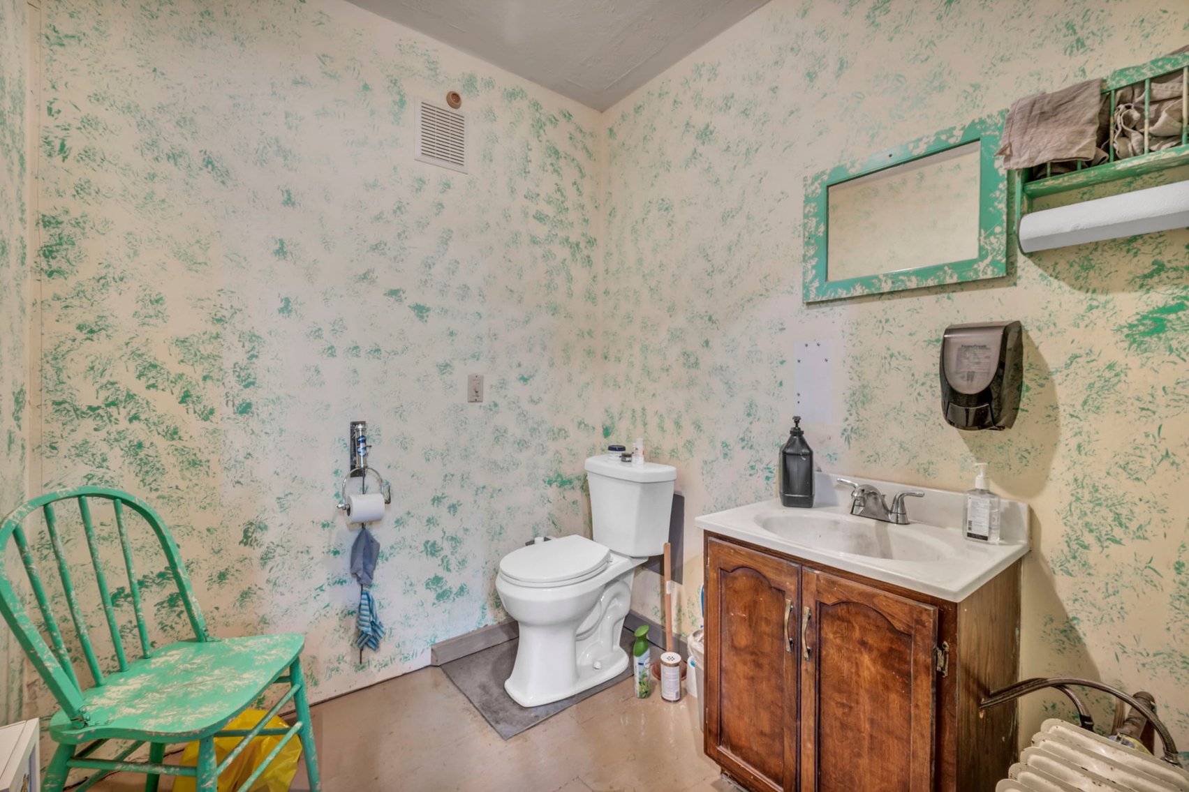 Image for 6050 SF Mixed-Use Retail / 2BR Apartment