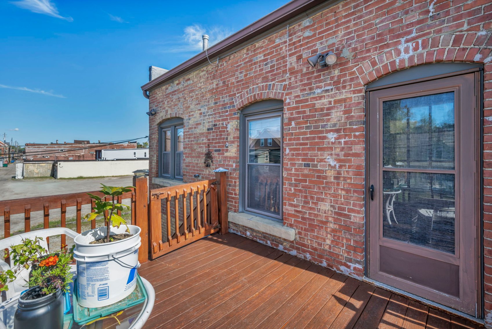 Image for 6050 SF Mixed-Use Retail / 2BR Apartment