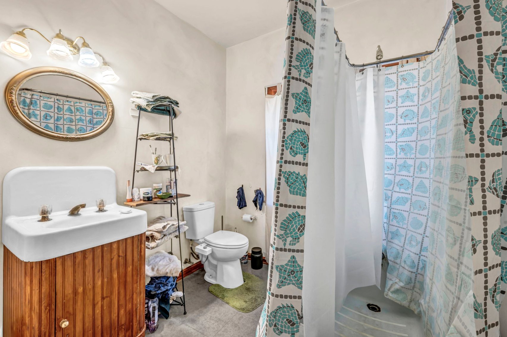 Image for 6050 SF Mixed-Use Retail / 2BR Apartment