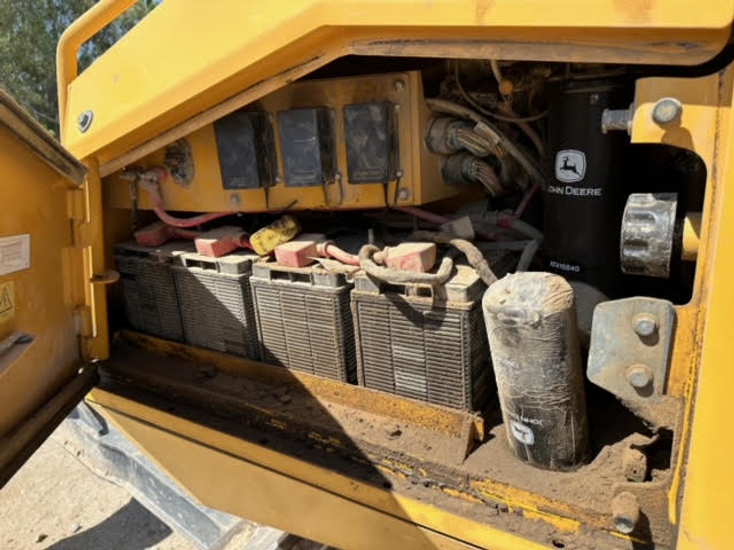 Image for 2016 John Deere 1050K