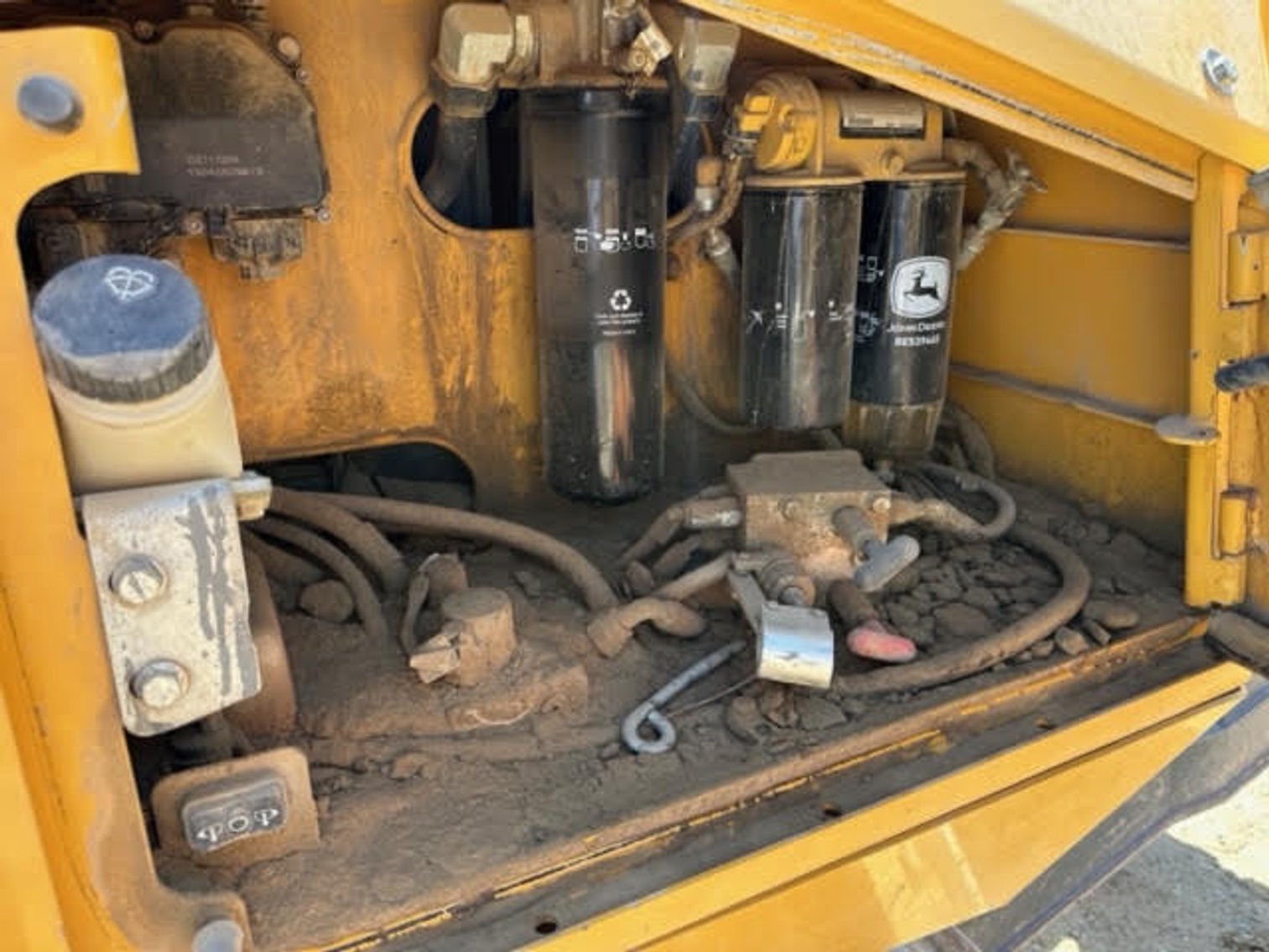 Image for 2016 John Deere 1050K