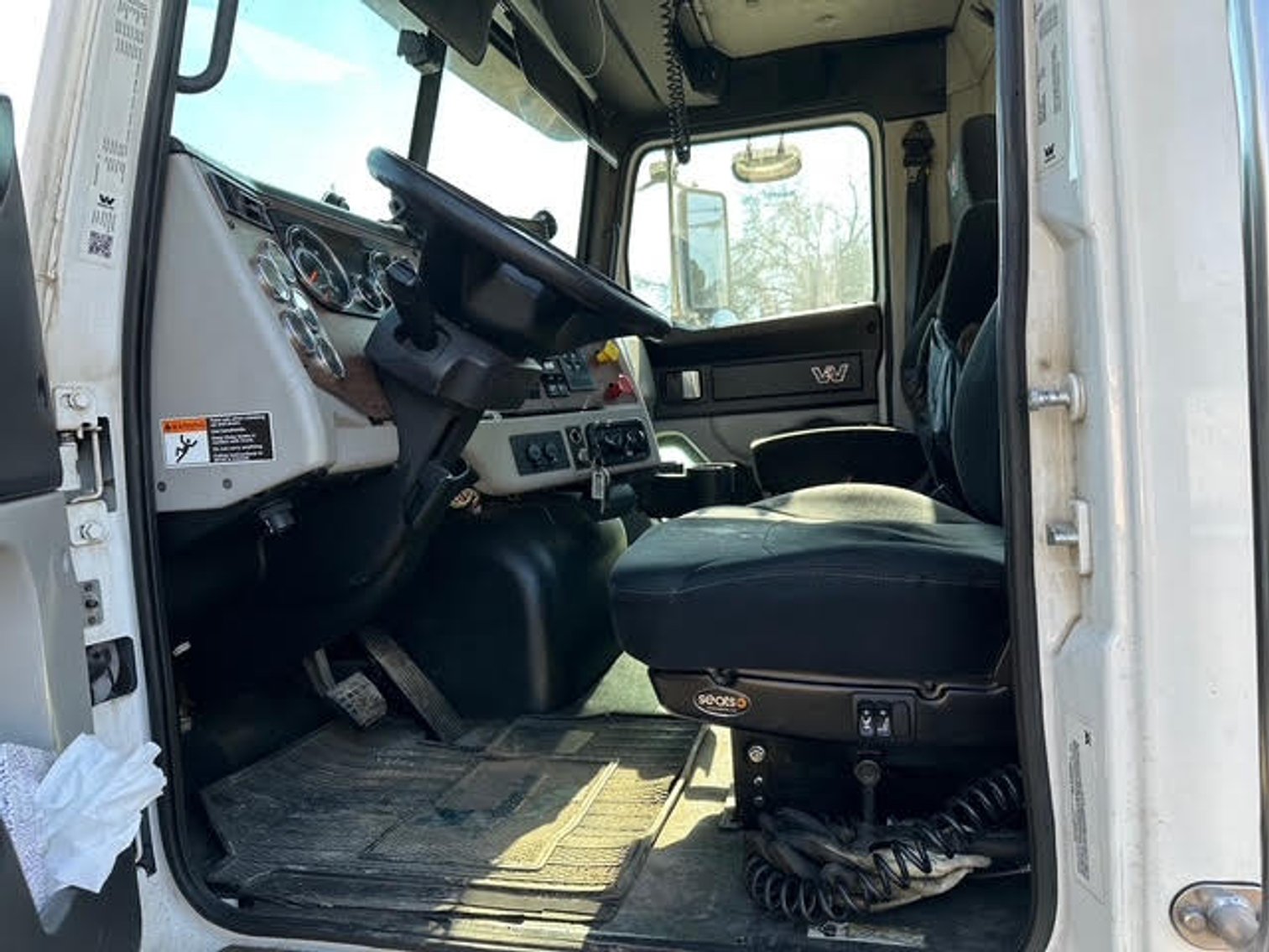 Image for 2020 Western Star 4700 Super Tag