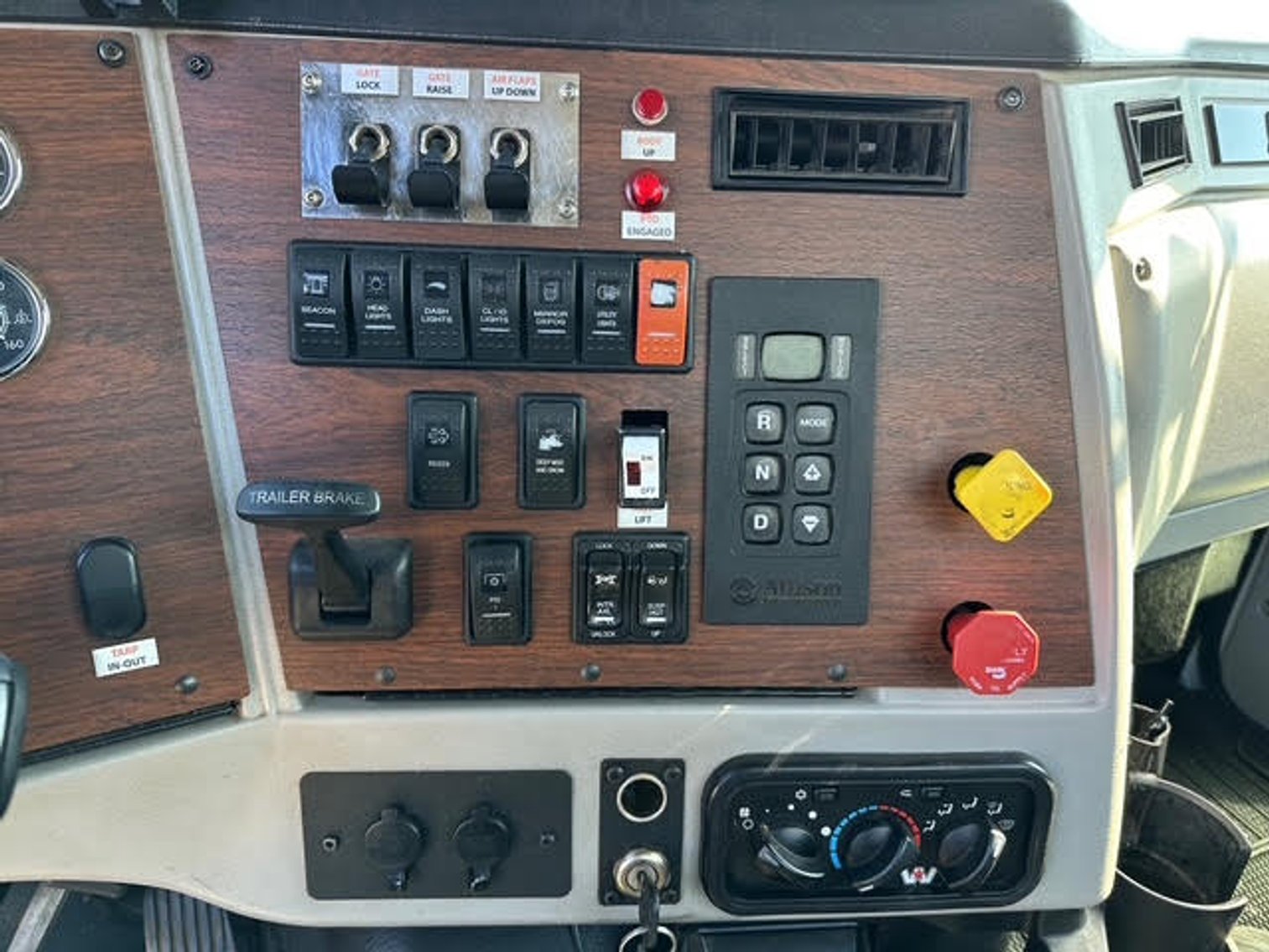 Image for 2020 Western Star 4700 Super Tag