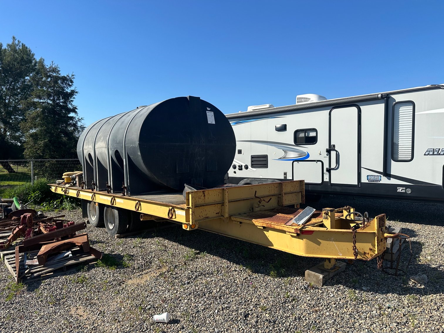 Image for 26 ft T/A Tank Trailer