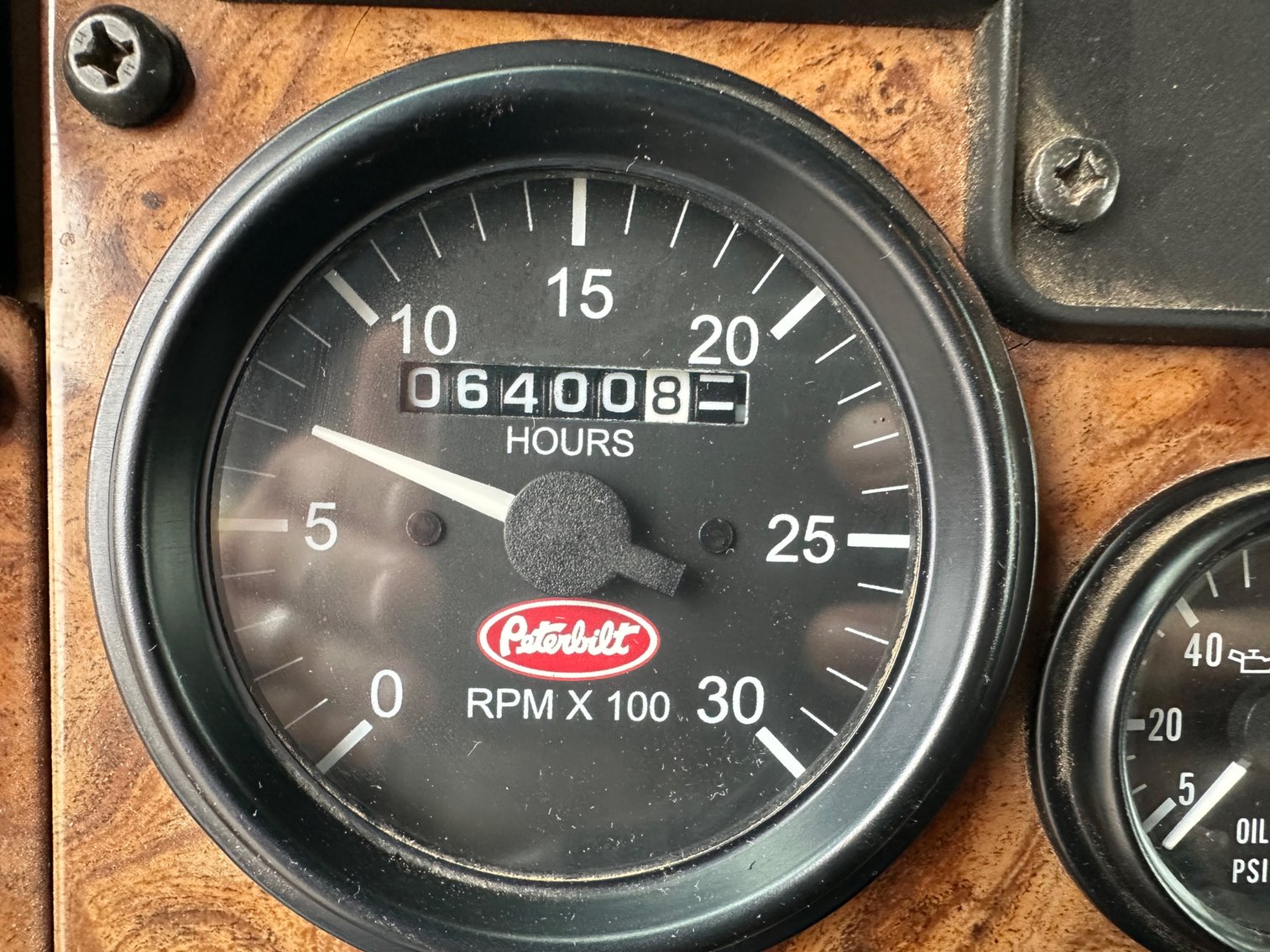 Image for 2004 Peterbilt 330 S/A Flatbed Truck